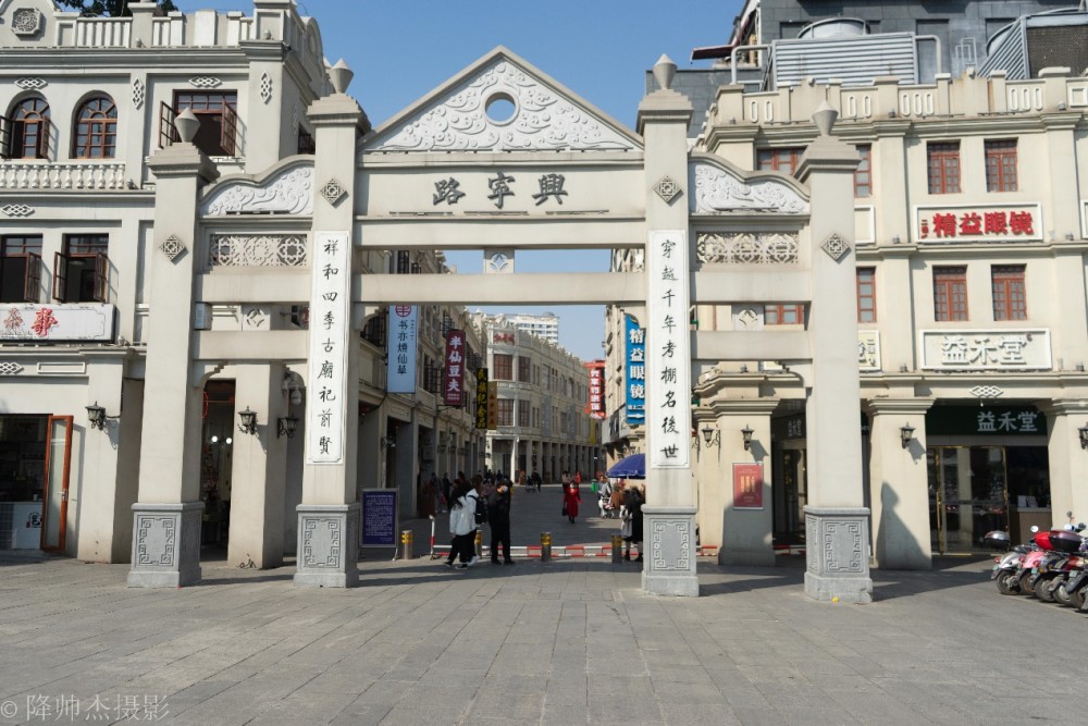 冬游广西:老南宁的传统街区,商业文化过于发达,骑楼群很值得逛