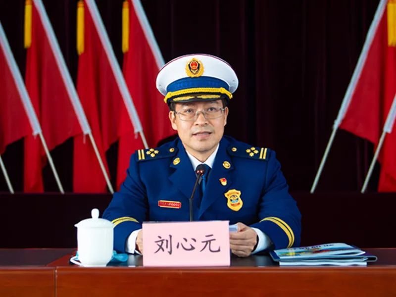 刘心元政委寄语新同志,授衔宣誓是加入火焰蓝,踏上新征程的政治动员令