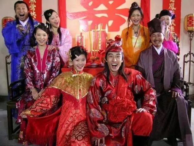 2005年出演南方卫视连续剧《乘龙怪婿》第一部并担任表演指导.