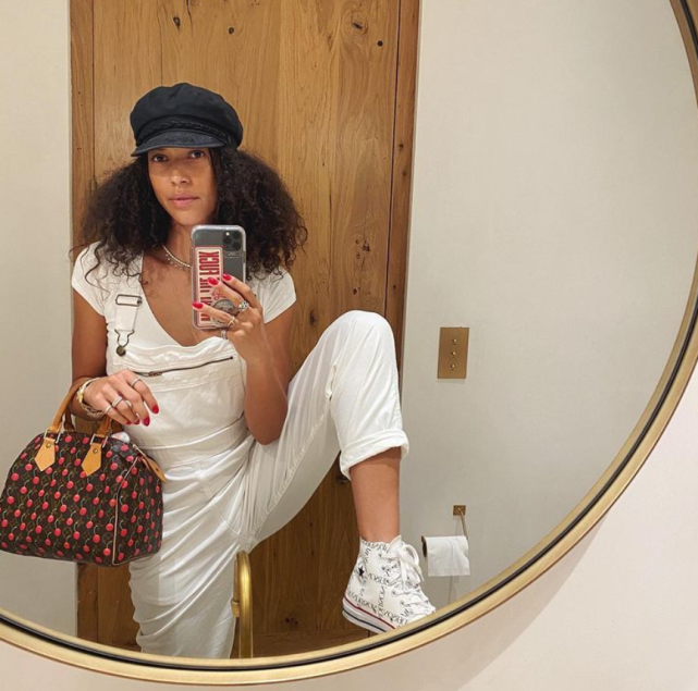 肥皂剧乌布雷称前女友试图敲诈近300万美元还偷走两条狗狗