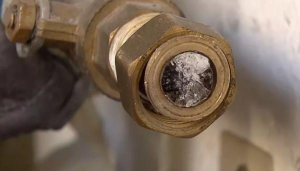 阳台水管怎么防冻?水管冻裂到底找谁?上海水管抗冻底线是几度?