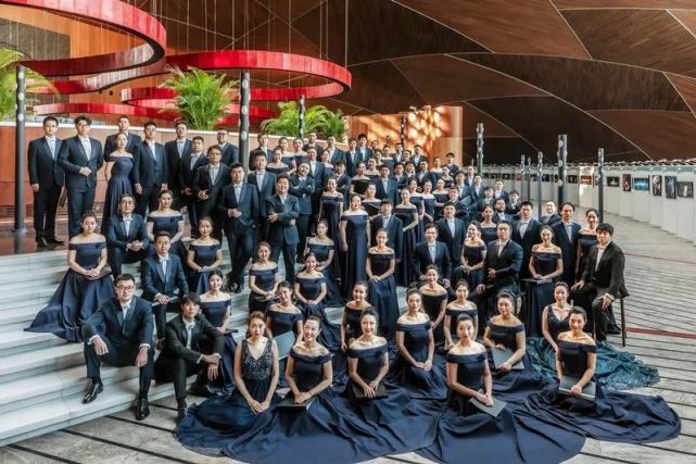 合唱团,与女高音歌唱家李欣桐,花腔女高音歌唱家张文沁,孔迪,男高音