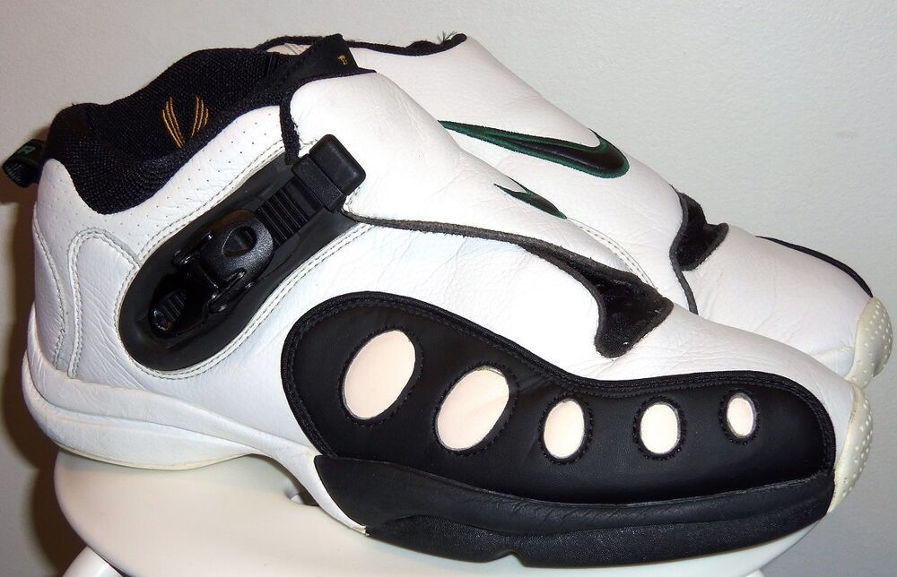 始终被奉为经典alpha项目出身手套佩顿首款签名鞋