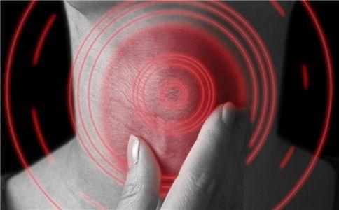 甲状腺医生指出,甲亢危象的特点是高热,出汗,心动过速,频繁呕吐,腹泻