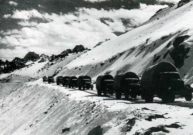 【百年瞬间】康藏公路和青藏公路建成通车