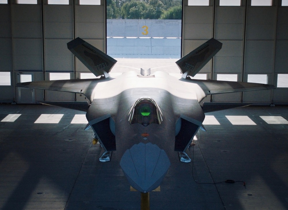 美媒中国歼20双座型即将出现量产惊人颠覆未来空战模式