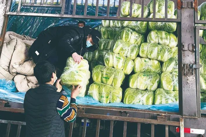 为百姓稳住菜篮子填满米袋子
