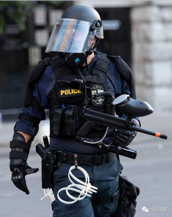武器小百科了解认识一下美国警察装备的非致命防暴武器