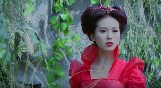 当时神剑和魔剑合二为一,雪见和龙葵都是祭剑的候选人,如果龙葵不跳