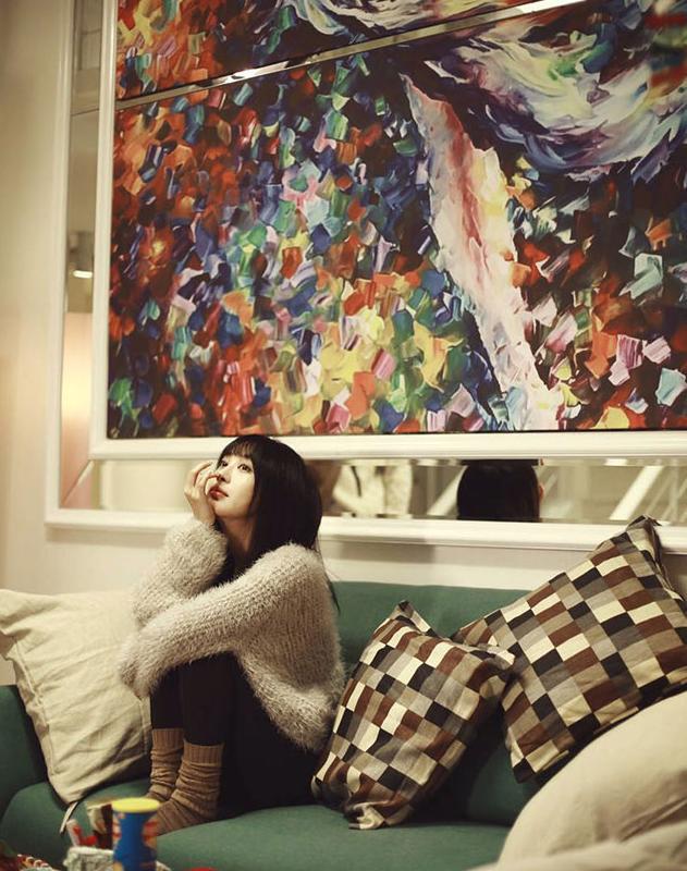 李菲儿晒出自己的豪宅除了自己睡的房间其他地方都是乱糟糟的