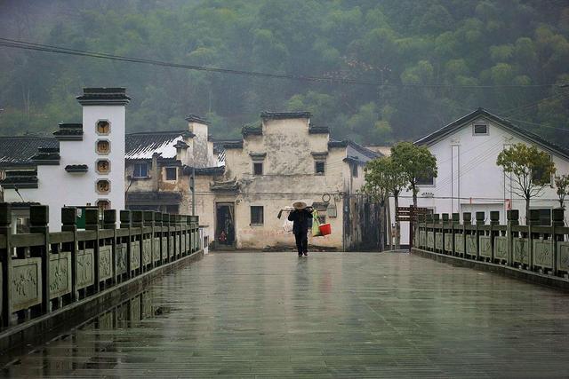 这座村庄就是位于诸暨市东南部的斯宅村,斯宅村始建于五代时期,距诸暨