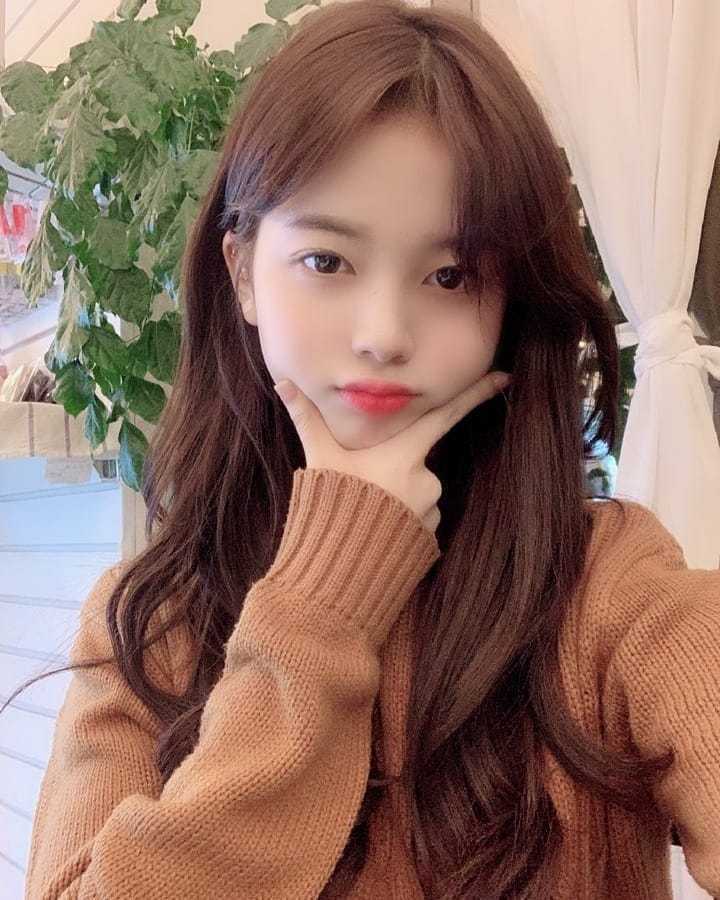 再次十八岁洪诗雅卢正义头像壁纸