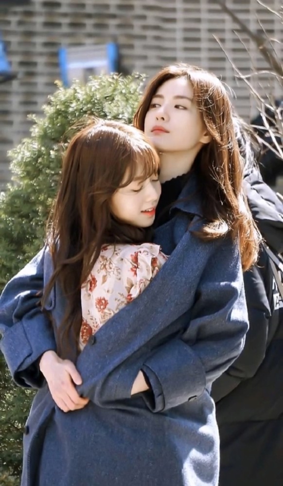 再次十八岁洪诗雅卢正义头像壁纸