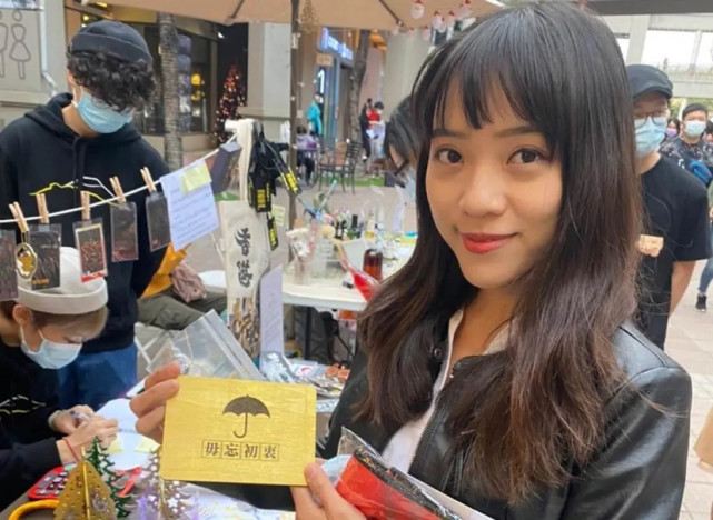 黄捷自称优秀议员被罢免团体一一打脸