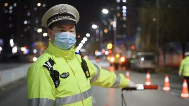  首先提出封城的人是(首先提出信息概念的人)