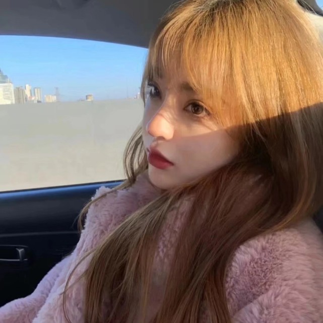 可盐可甜的女生头像