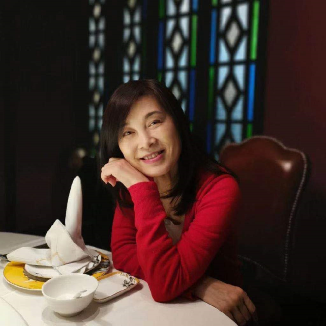 妻子罕曝光,满脸憔悴显疲态,患癌十年丈夫不离不弃|郎永淳|吴萍|央视