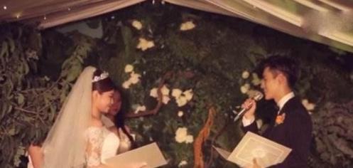魏哲鸣老婆王岚结婚照 魏哲鸣个人资料简介 魏哲鸣 王岚
