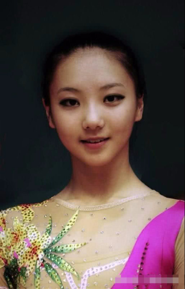 杨鸣初恋女友窦宝宝和太太唐佳良,谁更有