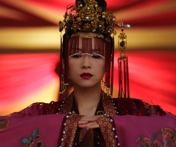 萧綦并没有生气,而是让侍女搀扶着阿妩.