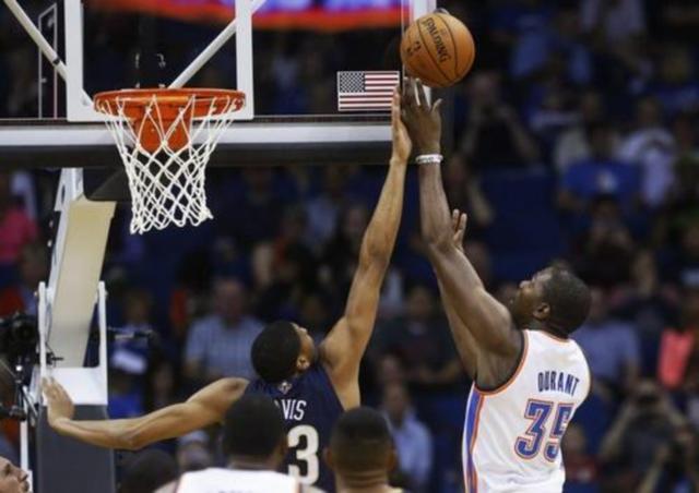 本赛季被盖帽次数詹姆斯12次锡安27次库里呢