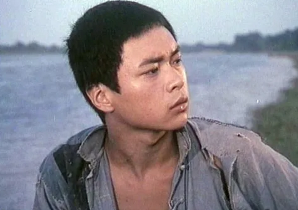 1983年,迟志强从当红演员沦为阶下囚,如今62岁获终身成就奖