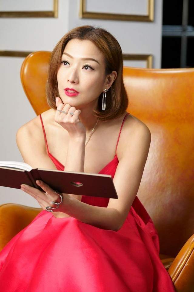 郑秀文有才有颜为何爱得那么卑微被偏爱的都有恃无恐吗