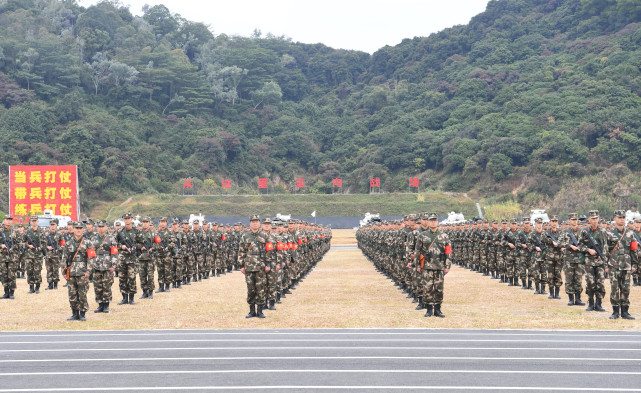 战味十足武警广东总队冬季野营拉练圆满收官