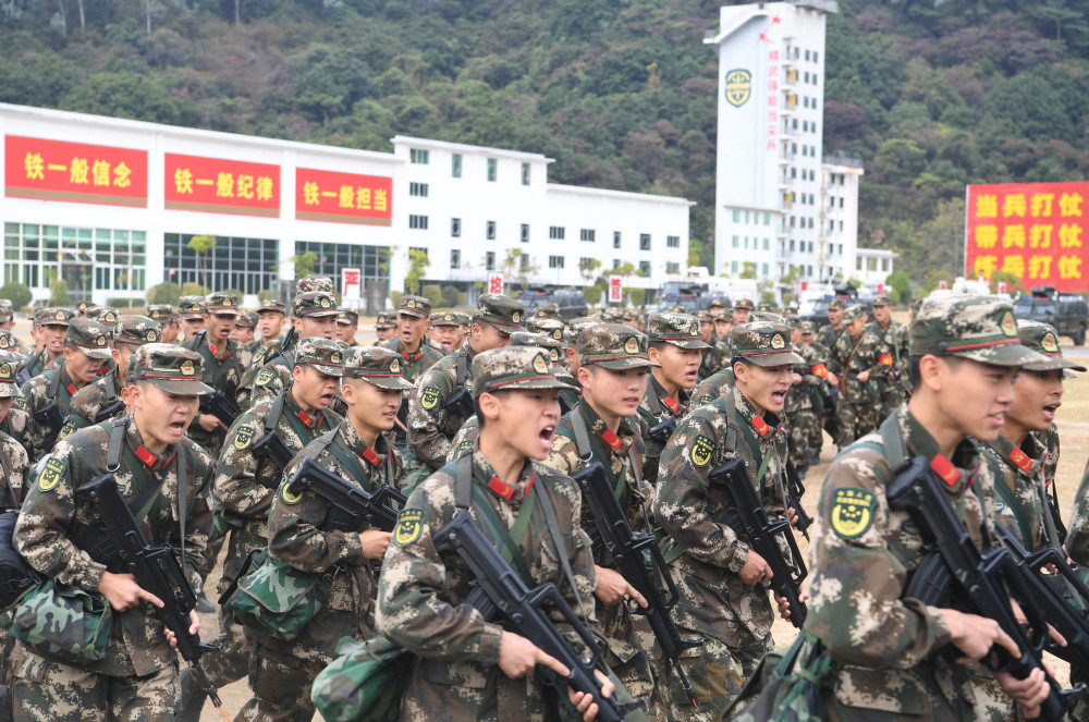 战味十足武警广东总队冬季野营拉练圆满收官