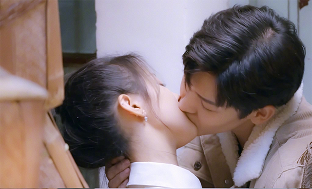 杨超越侯明昊新综艺中吻戏太甜蜜真谈恋爱也不过如此了吧