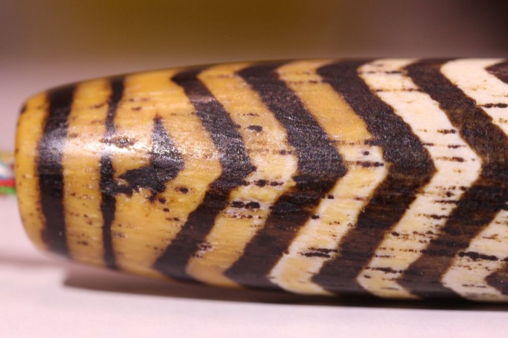 羌族的护身宝,富有宗教,艺术色彩于一身的老邦提克木珠