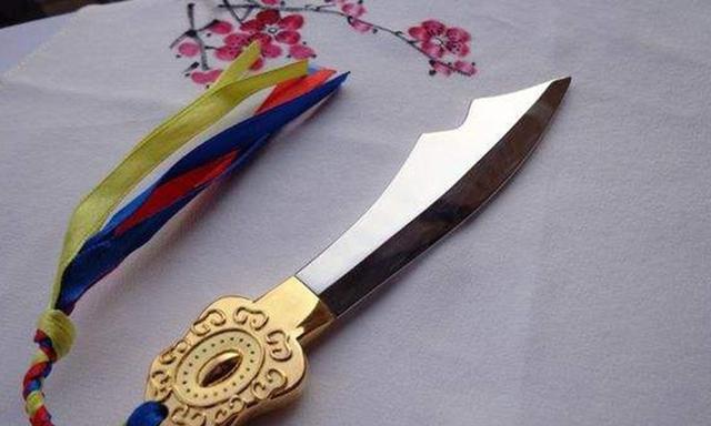 几乎所有古龙迷都公认,《多情剑客无情剑》是古龙境界最高的代表作.