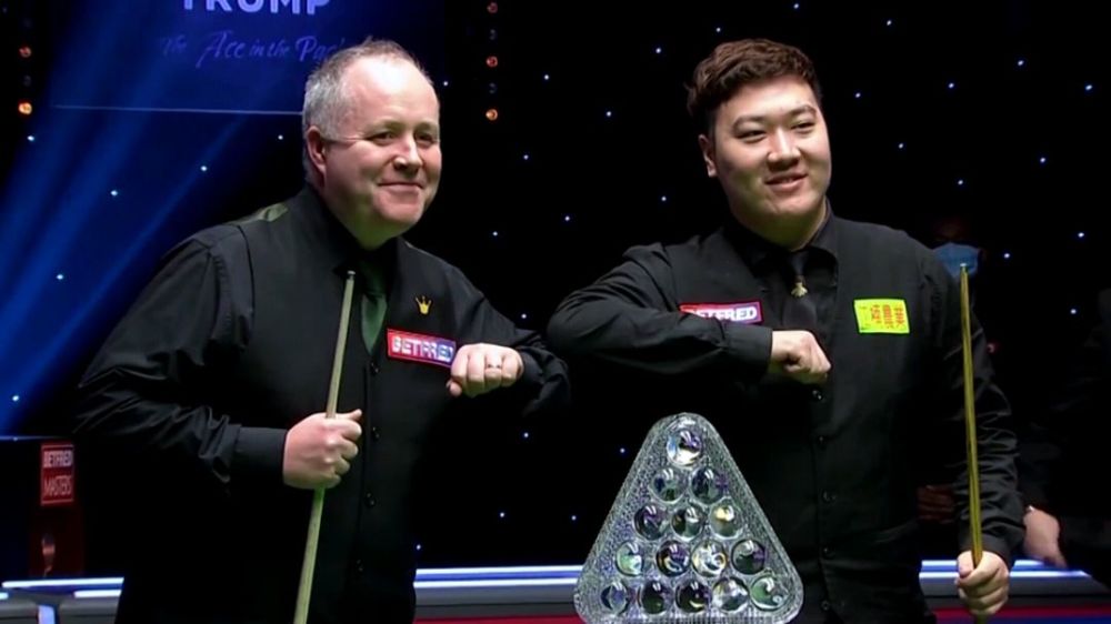 10-8击败希金斯夺冠!颜丙涛大师赛首秀即夺冠成历史第六人!_腾讯新闻