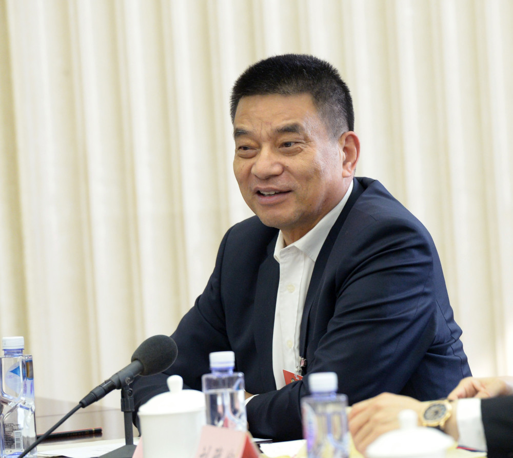 刘永好立足主业打造2000亿新希望版图扩容或控股5家上市公司