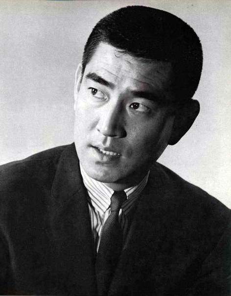 尤勇智,专业装酷30年,如今却在《山海情》中演大