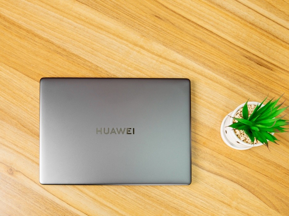 全面屏智慧化体验 华为matebook 13 2021款评测_腾讯新闻