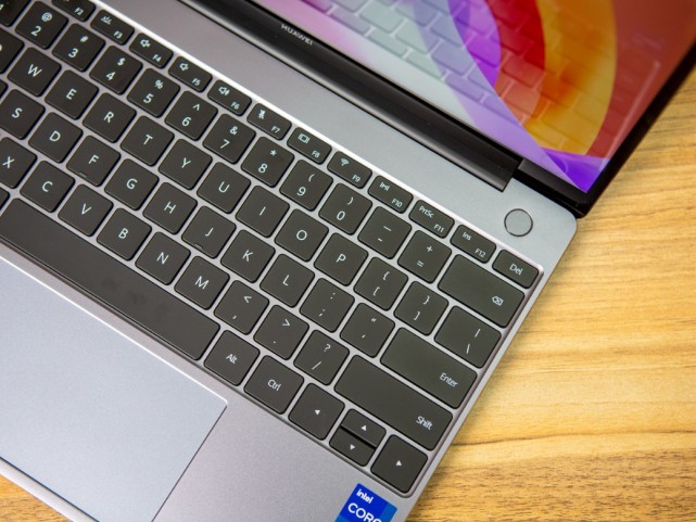 全面屏智慧化体验华为matebook132021款评测