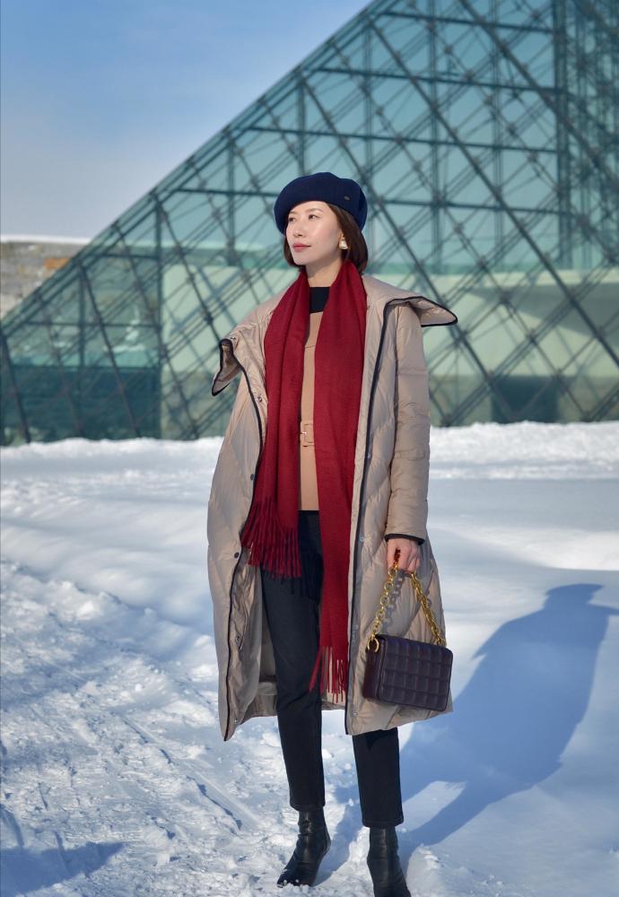 40岁女人冬装如何穿出范?这两种搭配就够了,又美又高级_腾讯新闻
