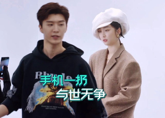 赵小棠被范丞丞怼脸拍,原生相机下五官引争议,这鼻子是真实的?