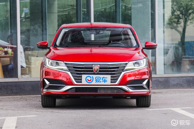 月薪5千的务实之选!宝骏530 vs 荣威i6