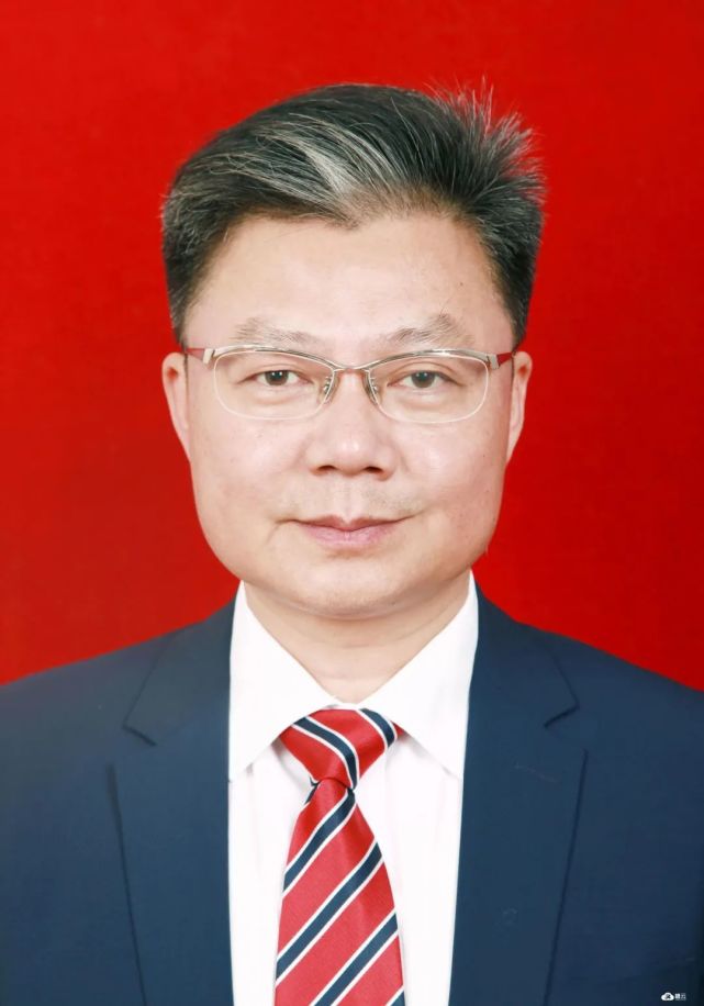 快讯:王斌当选庐山市人民政府市长