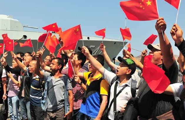 祖国带你回家中国撤侨让外国人看呆这哪是撤离更像是阅兵