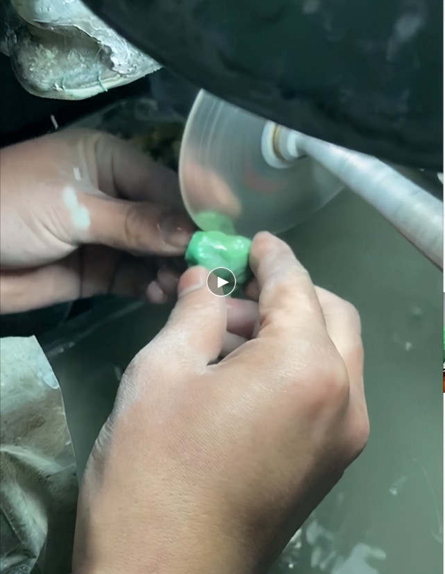 来看看郧西菜籽黄绿松石加工全过程，定制款