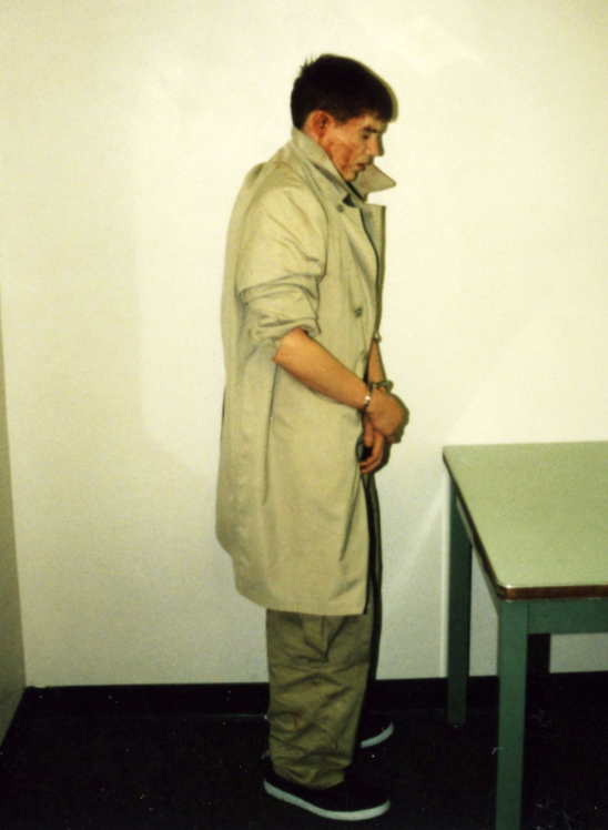 因偷枪被学校开除,15岁少年持枪报复,1998年美国瑟斯顿高中屠杀