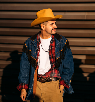 美式经典牛仔外套男人穿着它幻想着成为自由的牛仔