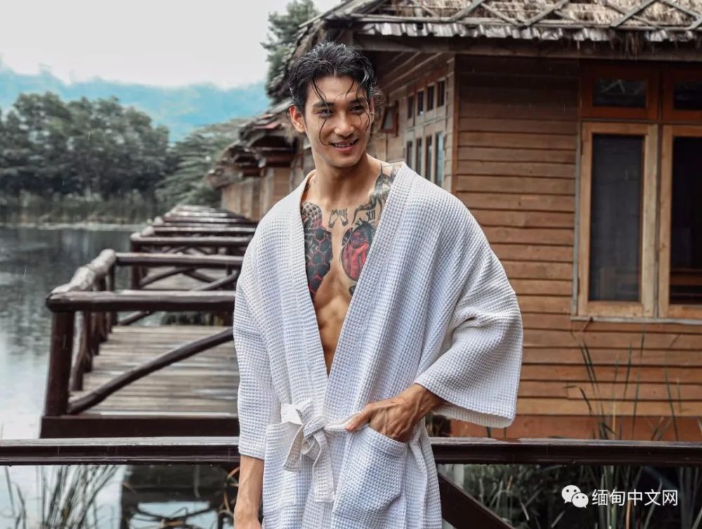 paing takhon不仅在缅甸模特界炙手可热,在泰国人气也旺得不行.