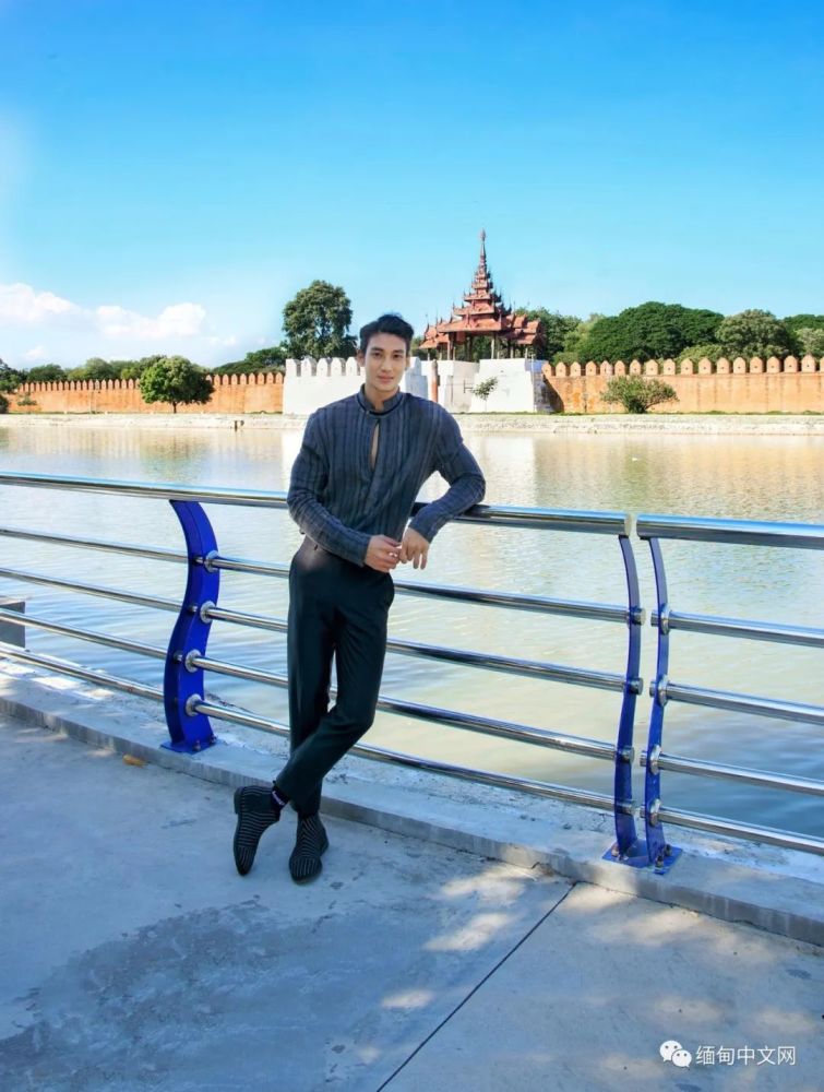 缅甸最帅男模出家了出家照被女粉看到后被称为地表最帅和尚