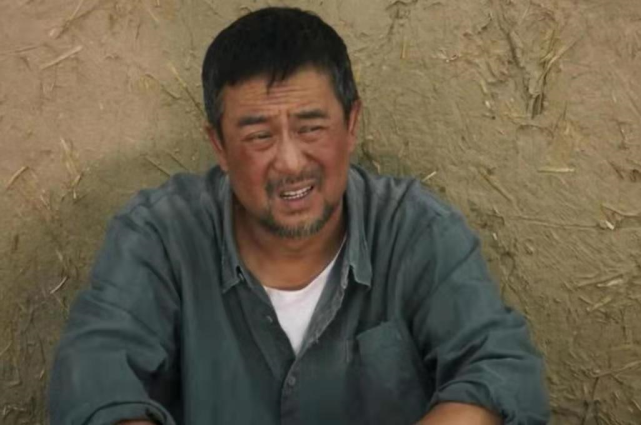《山海情》8大细节:马得宝写信错字连篇,喊水叔的衣服成亮点