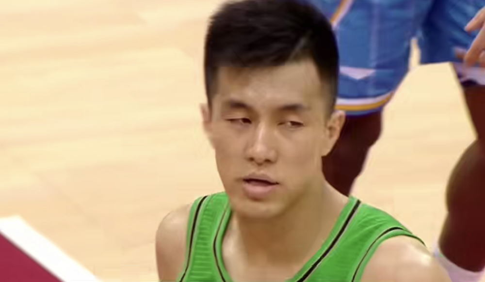 辽宁双杀首钢郭艾伦249险吃t翟晓川崴脚杨鸣激动鼓掌