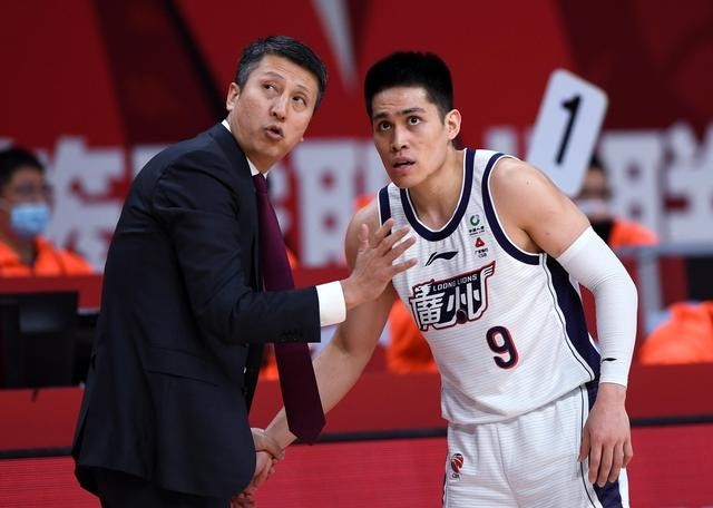 陈盈俊 当台湾腔撞上东北话，陈盈俊遇上郭士强！能否成为CBA历史级别控卫？